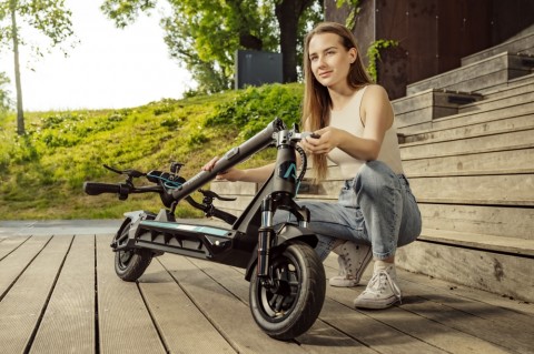 LAMAX eRacer SC50 elektromos robogó