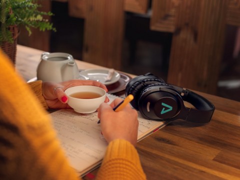 LAMAX Muse2 Vezeték nélküli fejhallgató BeatBass technológiával