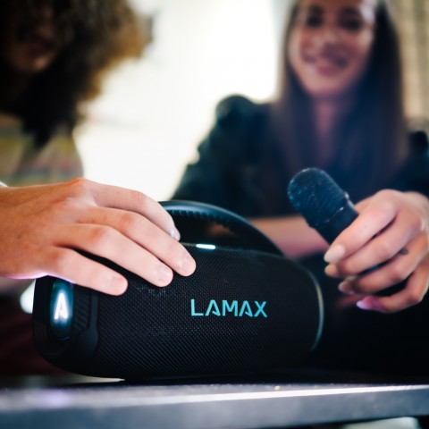 LAMAX PartyGo1 Mini 30W Bluetooth Karaoke hangszóró vezeték nélküli mikrofonnal