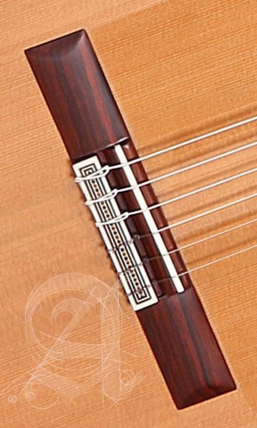 Alhambra Gitár Német lucfenyő tömör indiai rózsafa ébenfa fogólap Tokkal