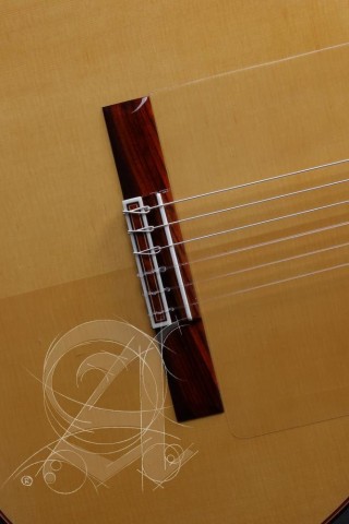 Alhambra Gitár Mengual&Margarit Flamenco Ciprés Német lucfenyő tömör ciprusfa (flamenco) Tokkal