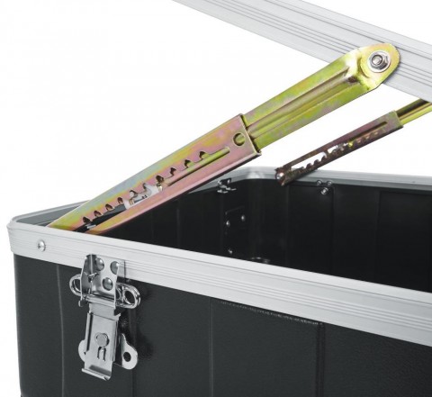 Gator ATA Öntött műanyag keménytok keverőpulthoz kerekekkel felugró rack-résszel 65x55x25 cm