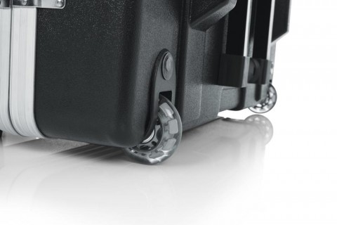 Gator Öntött műanyag keménytok keverőpulthoz vagy eszközökhöz kerekekkel 50x76x15 cm