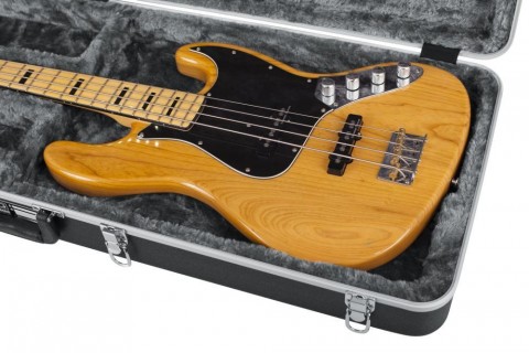 Gator Öntött műanyag keménytok basszusgitárhoz beépített LED világítással