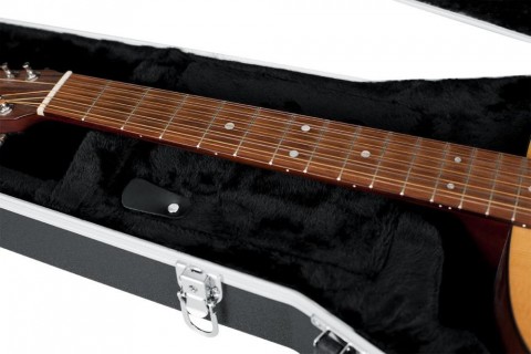 Gator Deluxe öntött műanyag keménytok dreadnught fazonú 12 húros akusztikus gitárhoz