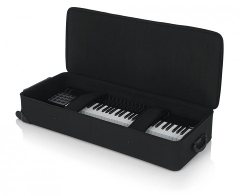 Gator Könnyű EPS szivacsos merev keyboard táska kerékkel 61 billentyűs hangszerhez