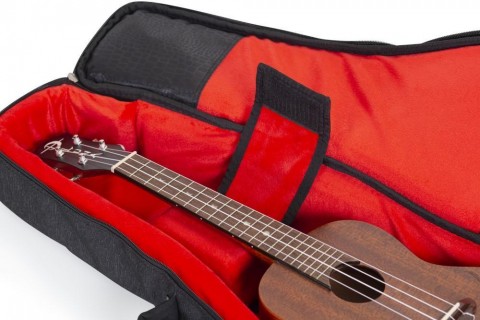 Gator Transit fekete puhatok tenor ukuleléhez 20 mm-es béléssel