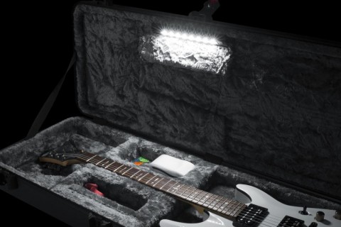 Gator TSA öntött műanyag keménytok elektromos gitárhoz beépített LED világítással