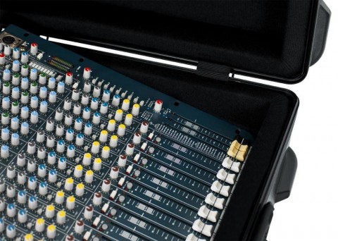 Gator TSA öntött műanyag keménytok keverőpulthoz vagy kellékekhez TSA reteszekkel 19"x21"x8"