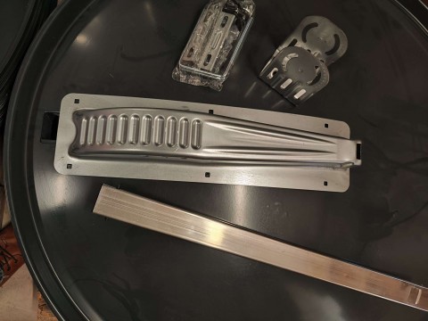 TRIAX TDS 120 RAL 7016 Antenna festékhibás