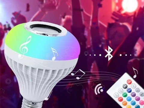 RGB LED izzó beépített Bluetooth hangszóróval és távirányítóval E27 foglalat