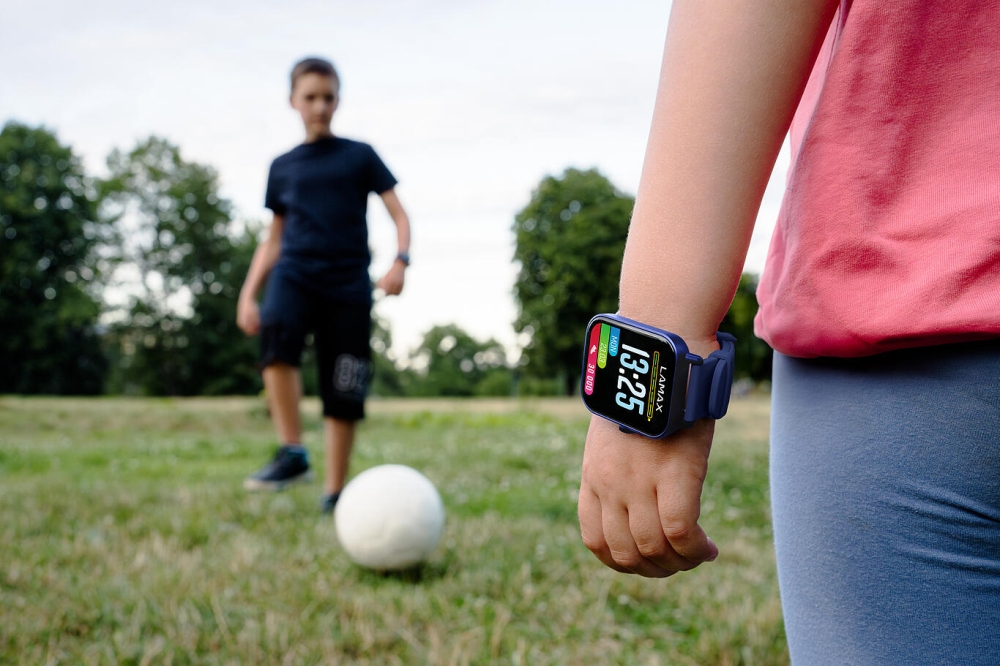 Szórakoztat és tanácsot ad