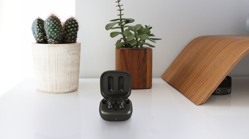 Magával ragadó hallgatás, de teljes mértékben elkötelezett