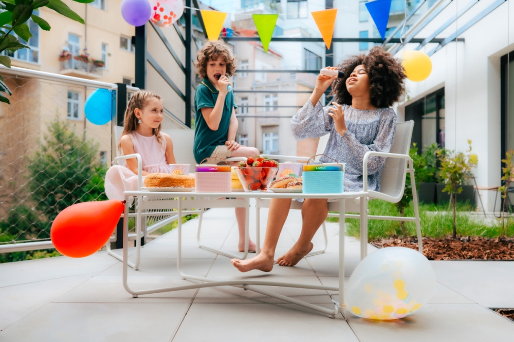 Mikrofon a kézben, kezdődik a műsor