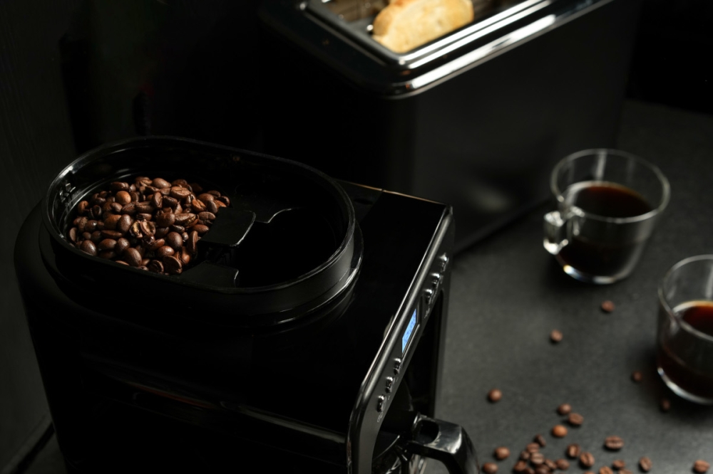 Friss kávé kávébabból és őrölt kávéból is